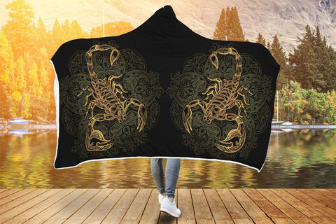 Scorpio Hooded Blanket, Hooded Scorpio Throw, Golden Scorpion Lover Blanket, Vivid Pattern Blanket, Teen Girls And Adult Hooded Blanket